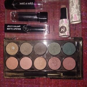 City Color Earthy Eyeshadow Palette with Matte Lipstick